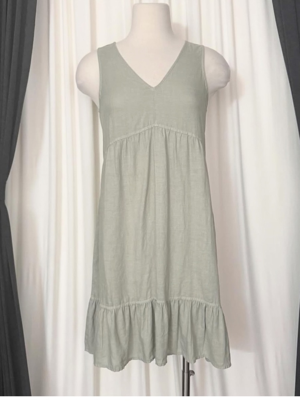 Cynthia Rowley Sage Green tiered Linen A line Sleeveless Dress